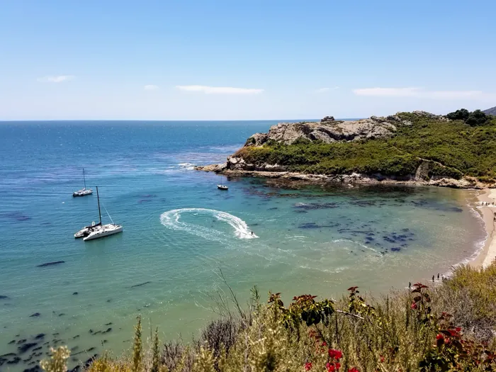 A quiet Catalina cove with boats at anchor