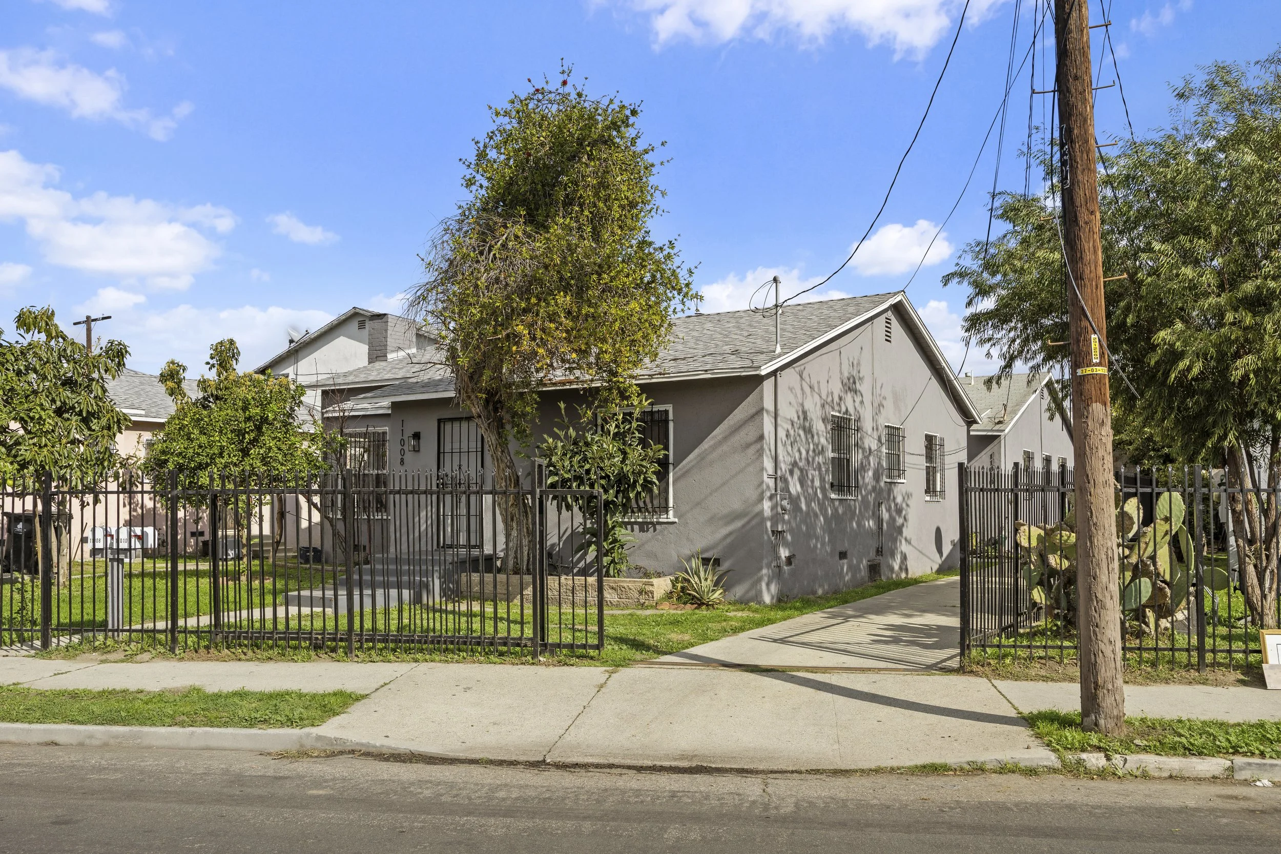 11010 Willowbrook Ave